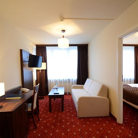 Hotel Pzmot Λούμπλιν Δωμάτιο φωτογραφία