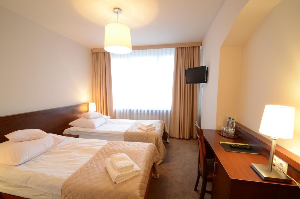 Hotel Pzmot Λούμπλιν Δωμάτιο φωτογραφία