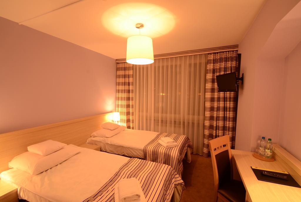 Hotel Pzmot Λούμπλιν Δωμάτιο φωτογραφία